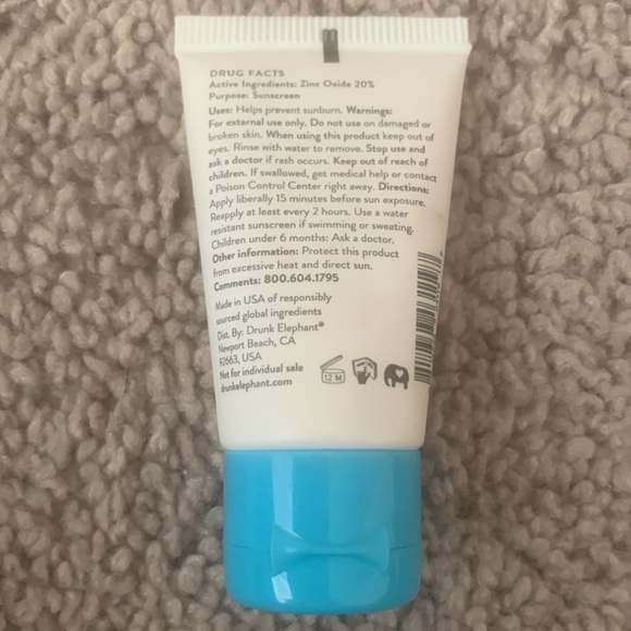 Drunk Elephant umbra sheer physical daily defense spf 30 facial moisturizer. - Picture 2 of 2